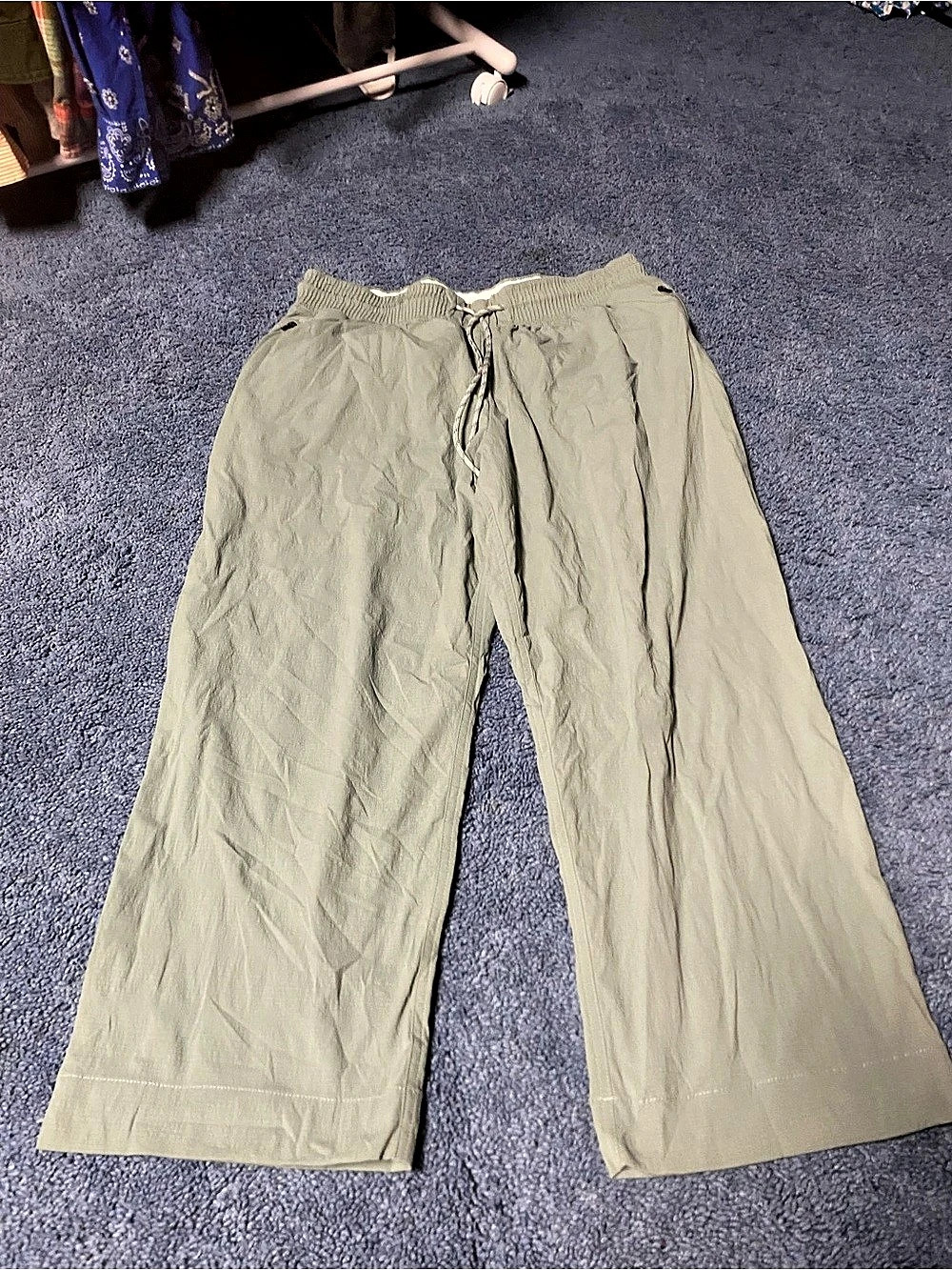 Athleta Wide Leg Track Pants in Green Size 10/P